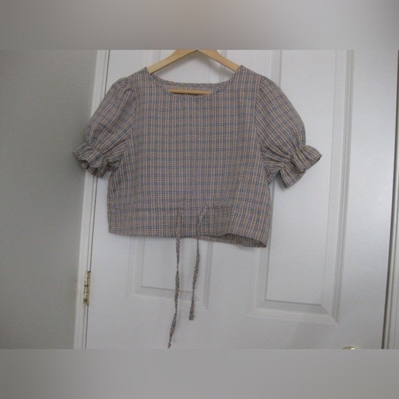 Korean Checkered Puffed Sleeve Blouse with Ribbons - Picture 9 of 10